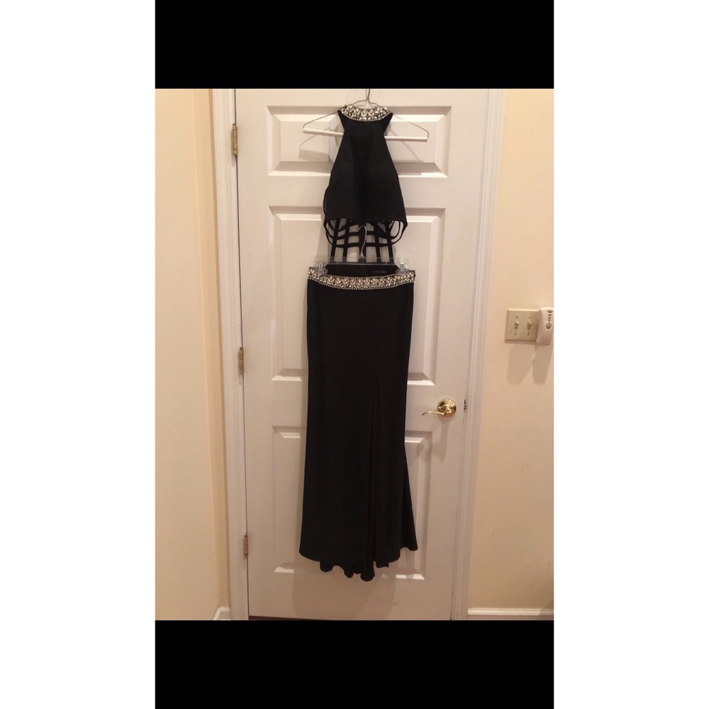 Black and Silver Special Occasions Dress